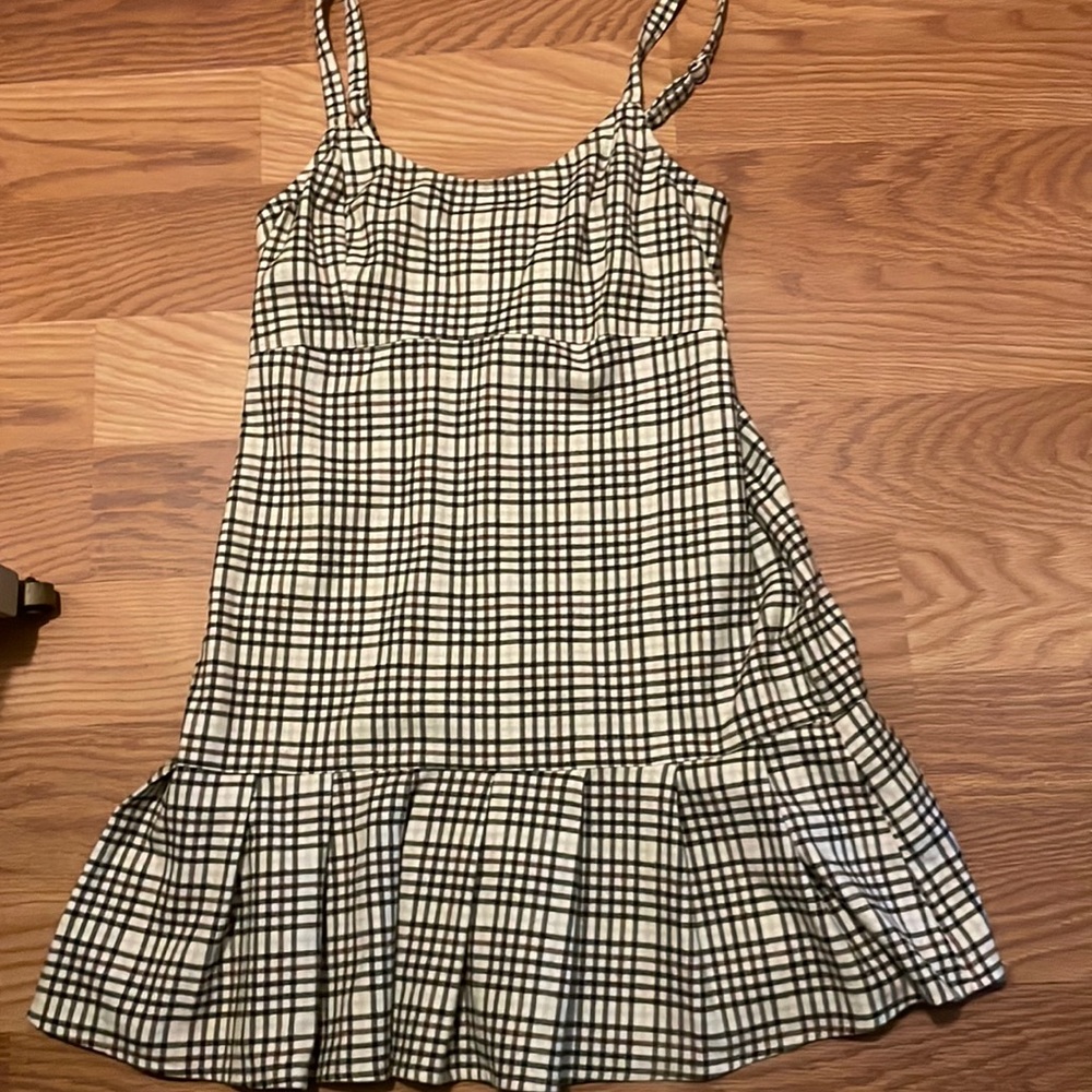 hollister ruffled plaid dress